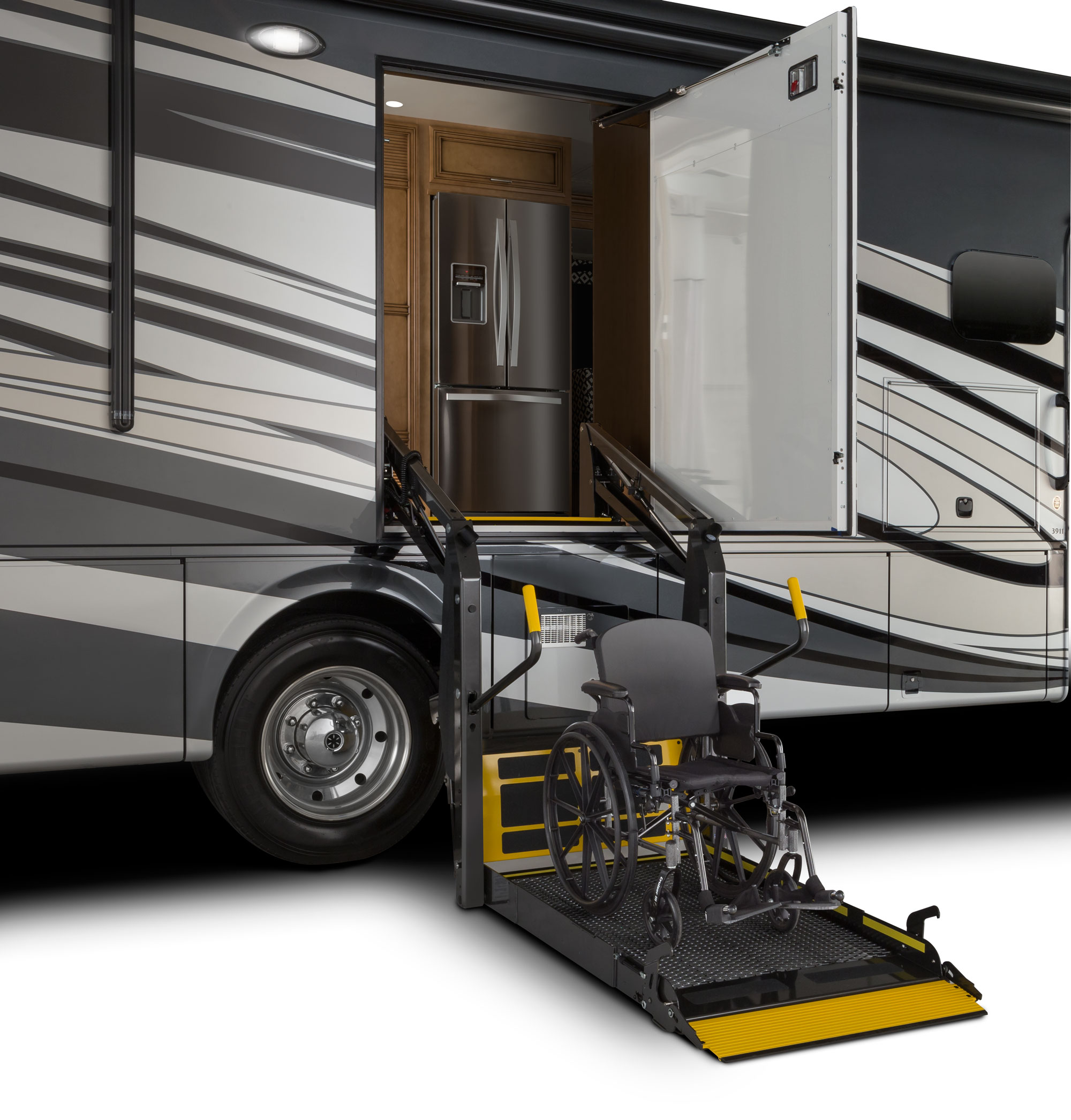 2017-Newmar-Canyon-Star-Wheelchair-Lift-3