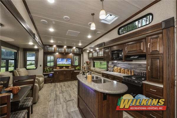 Sundance Fifth Wheel Interior