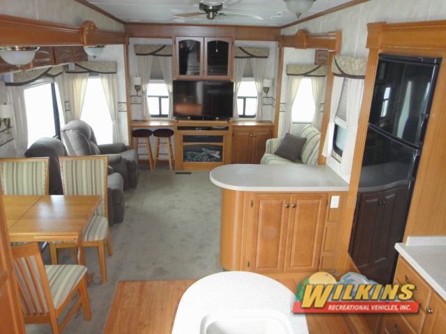 2008 Glendale Titanium 34E39RE Fifth Wheel