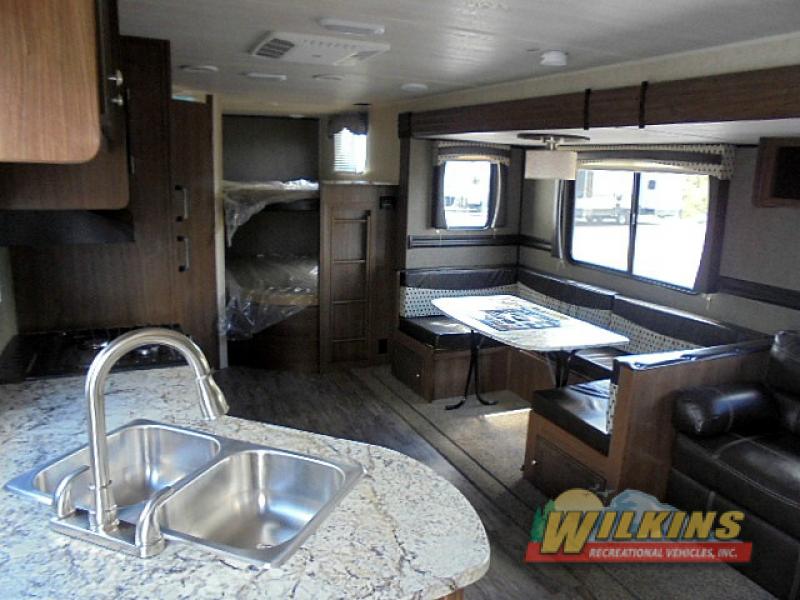 Heartland Trail Runner Travel Trailer Bunkhouse