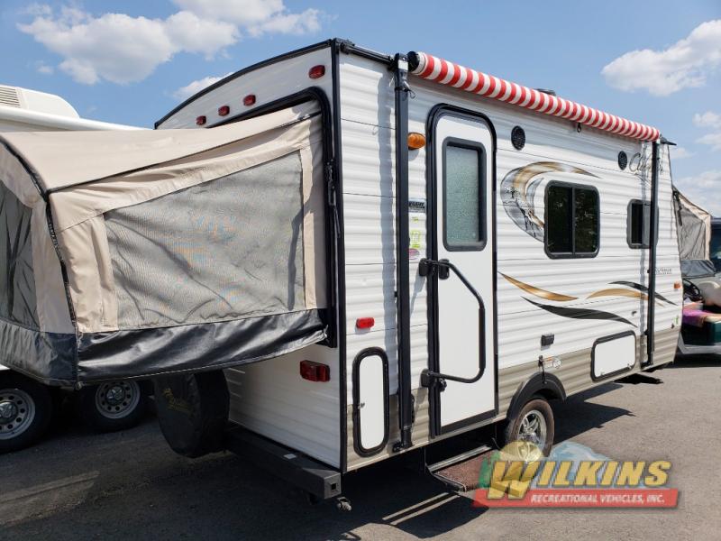 Coachmen Clipper Expandable Camper pre owned rvs